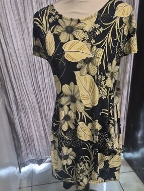 Robbie Bee Navy and Yellow Floral Dress